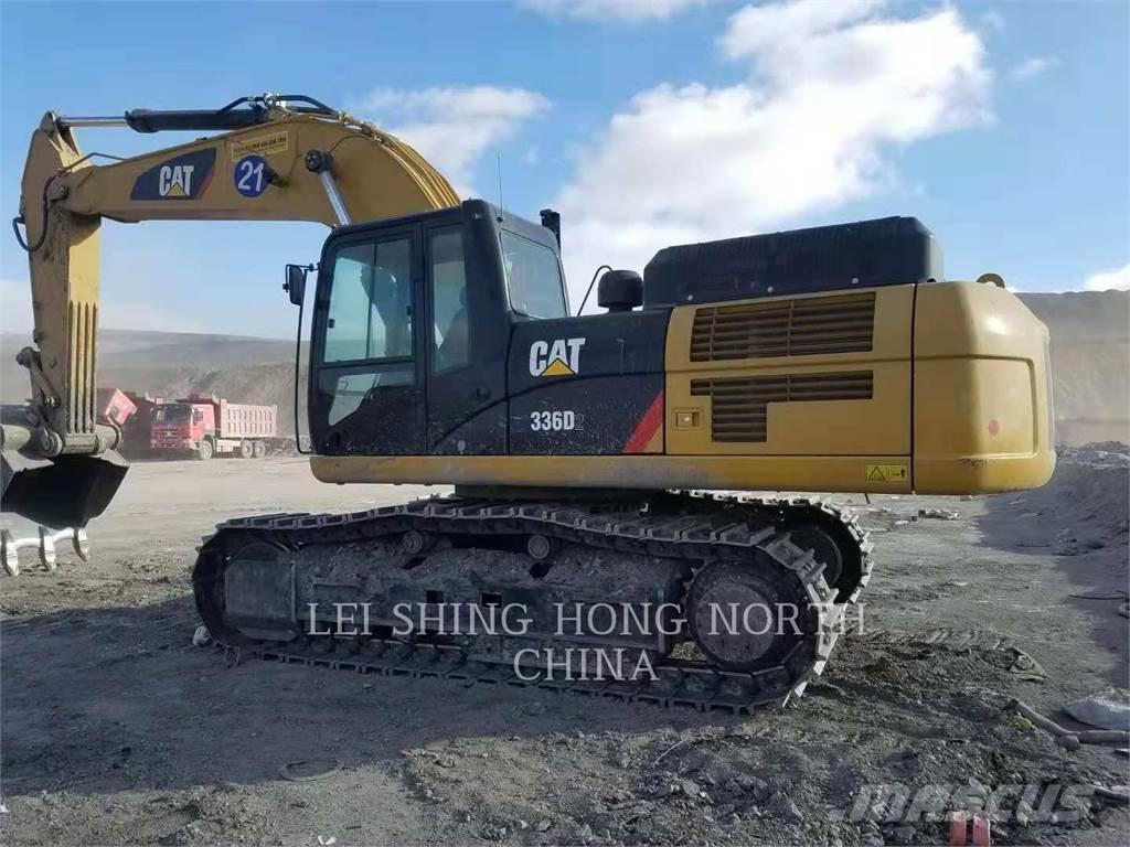 CAT 336D2 حفارات زحافة