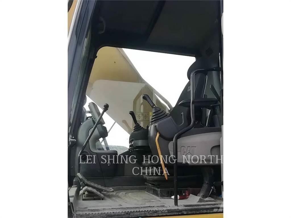 CAT 336D2 حفارات زحافة