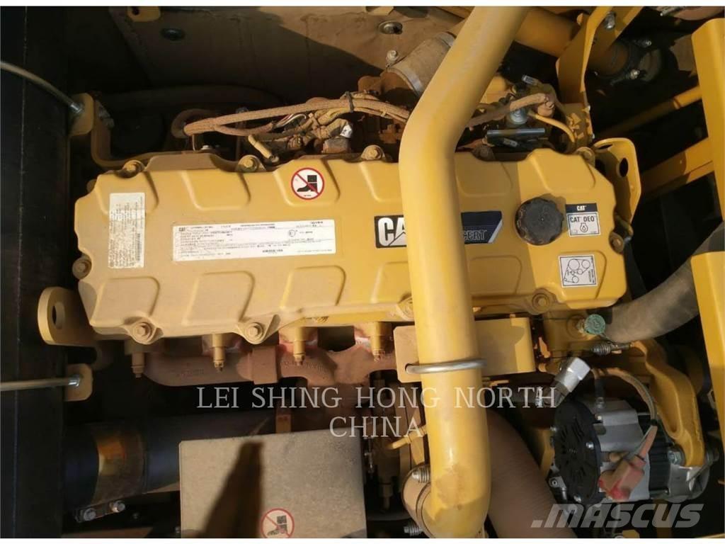 CAT 336D2 حفارات زحافة