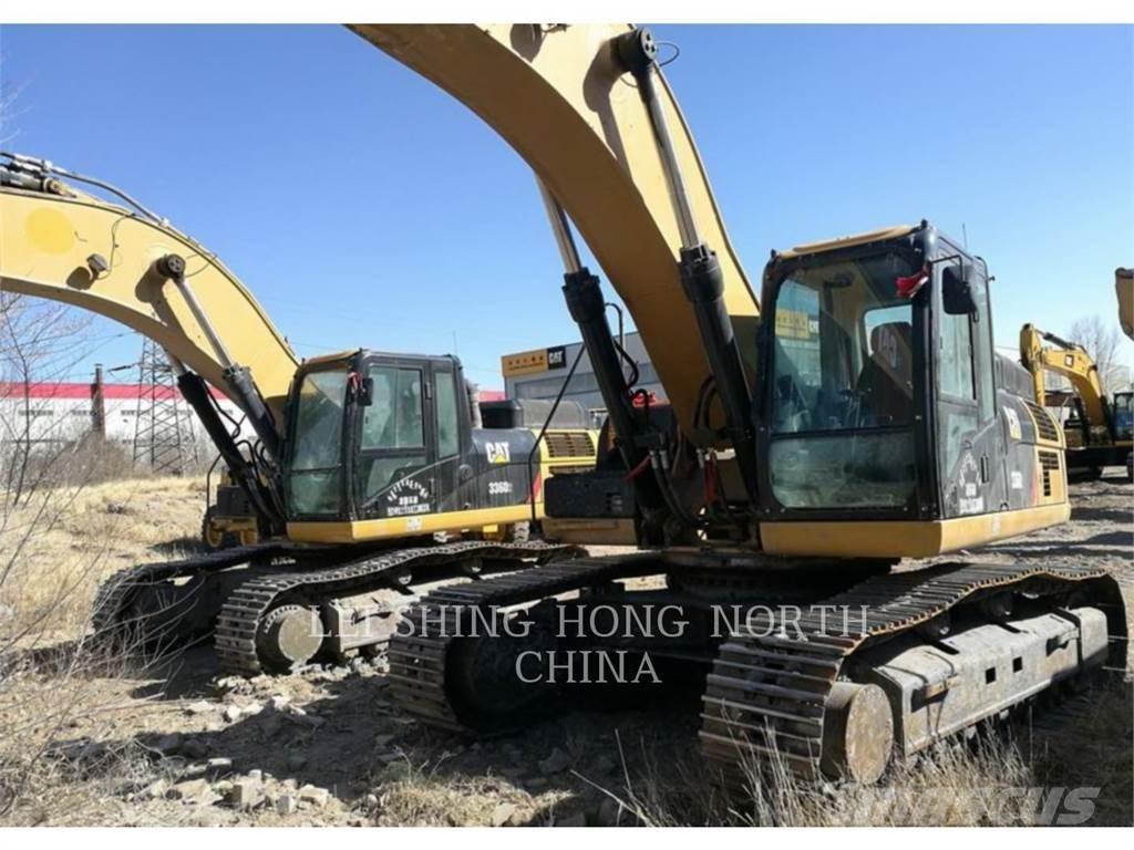 CAT 336D2 حفارات زحافة