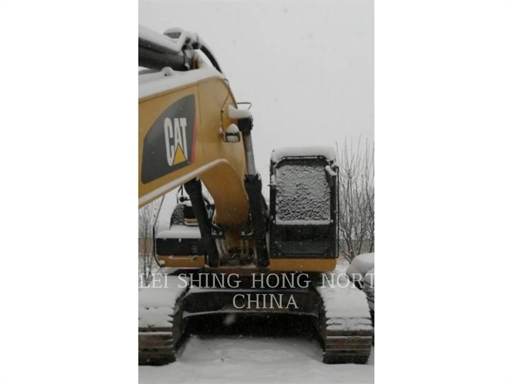 CAT 336D2 حفارات زحافة