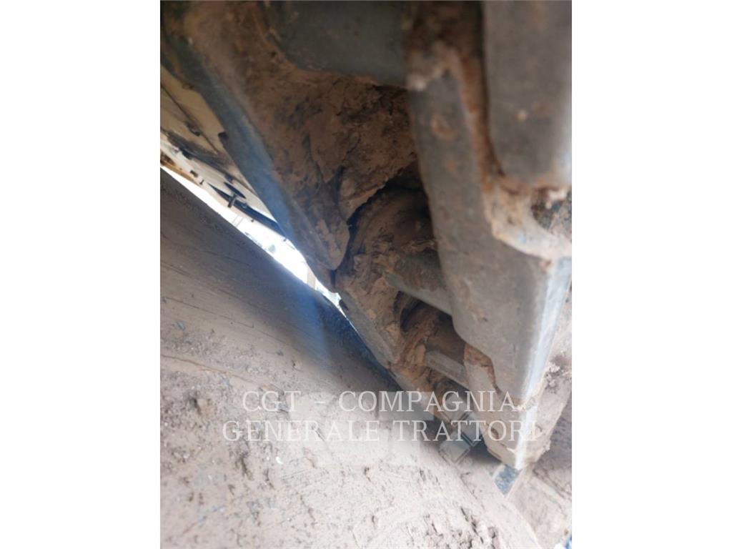 CAT 336F حفارات زحافة