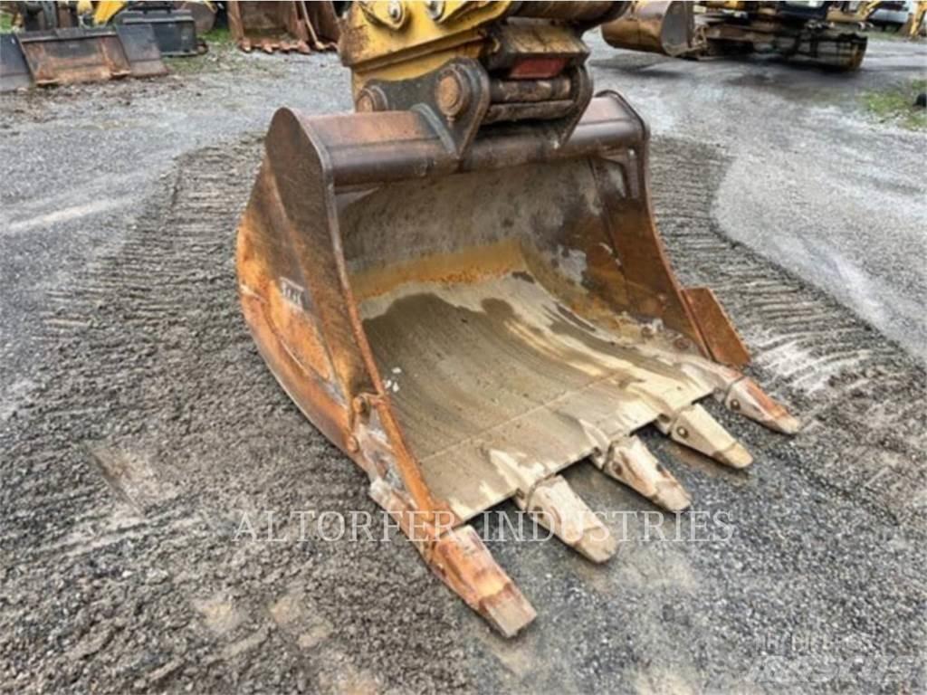 CAT 336FL حفارات زحافة