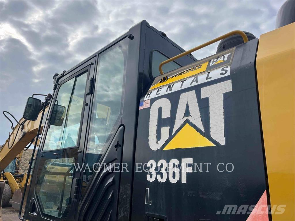 CAT 336FL حفارات زحافة