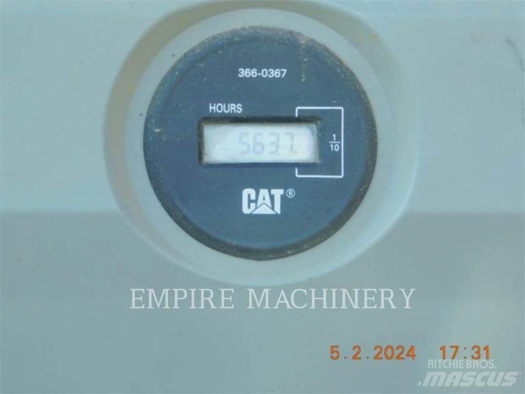 CAT 336FL XE حفارات زحافة