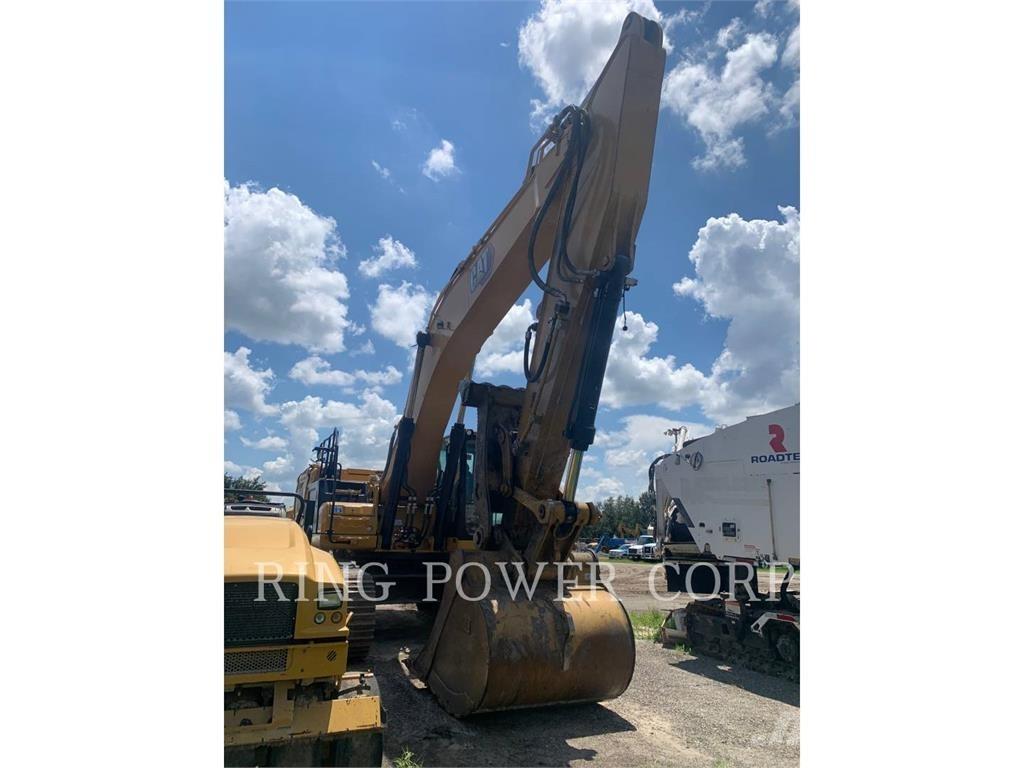 CAT 336HYDTHUM حفارات زحافة