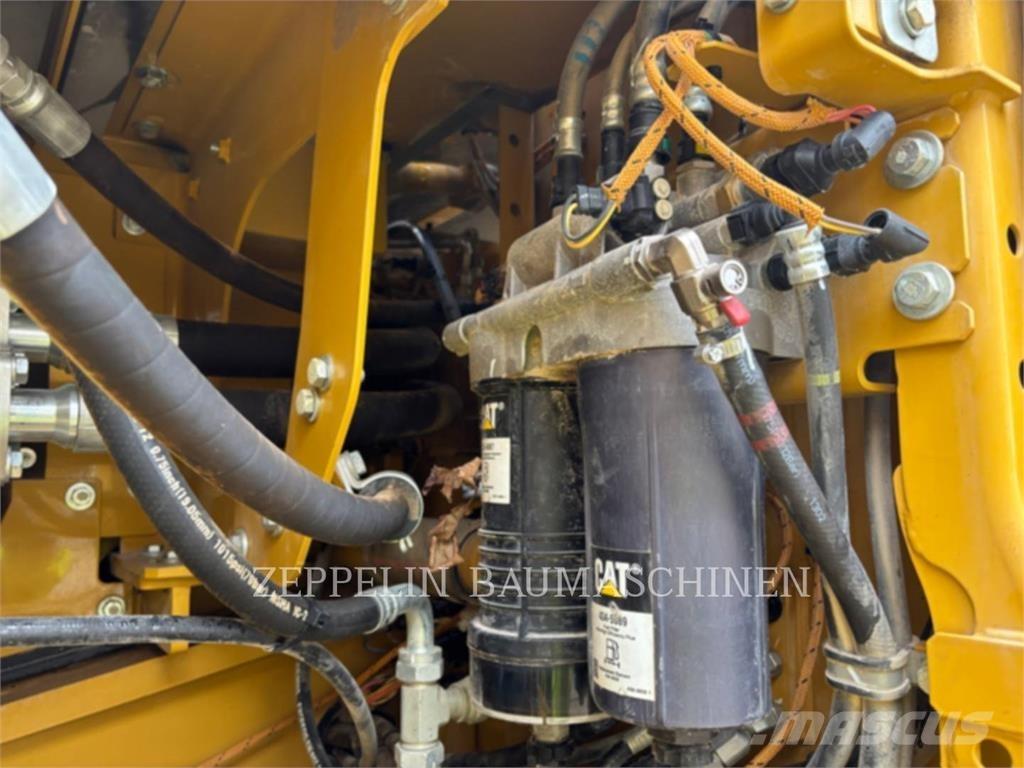 CAT 340-07A حفارات زحافة