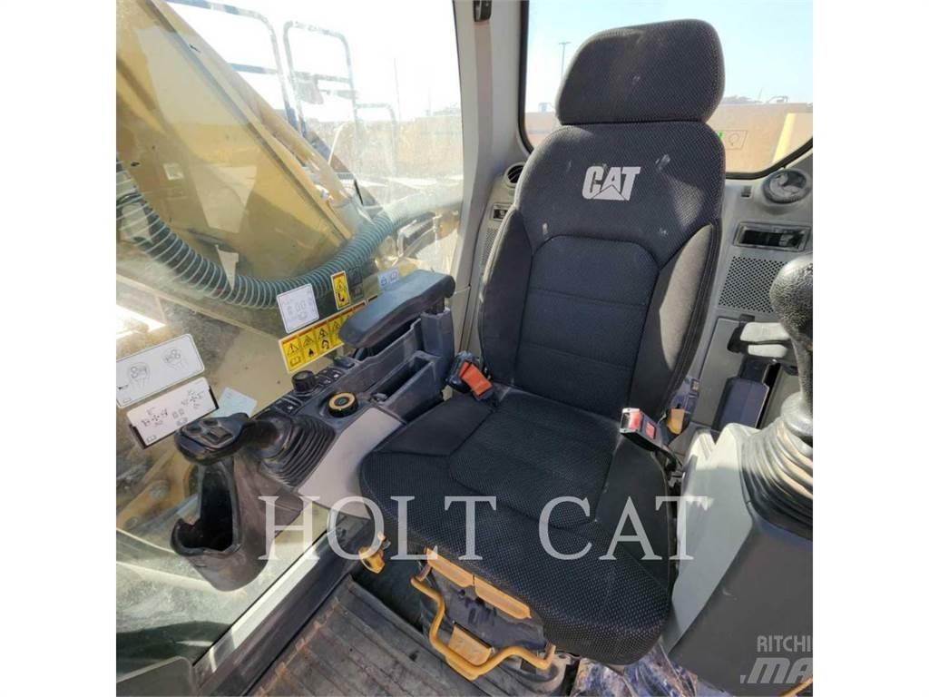 CAT 340 10 حفارات زحافة