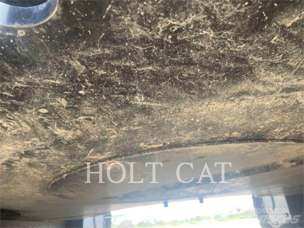 CAT 340 10 TC حفارات زحافة