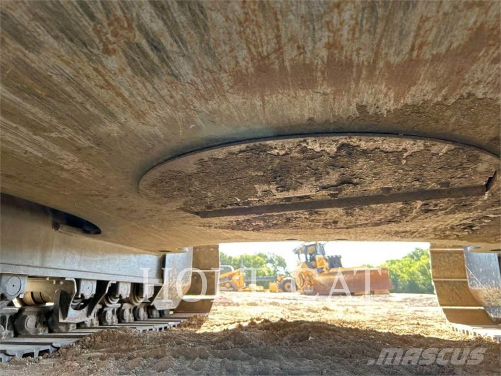 CAT 340 12 حفارات زحافة