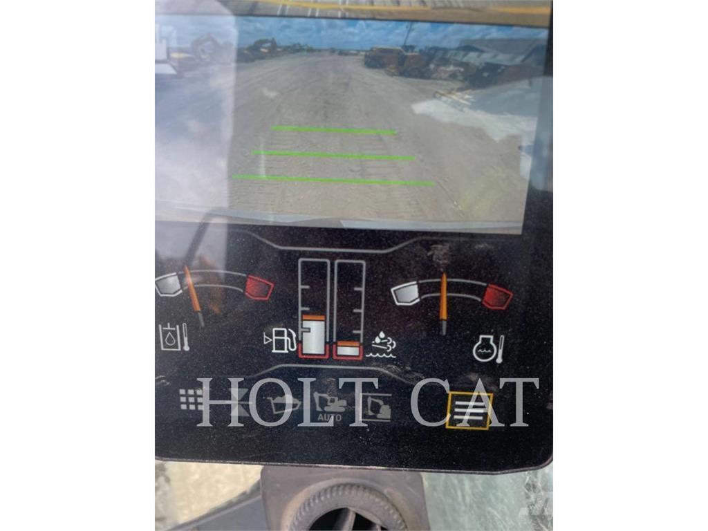 CAT 340 12 حفارات زحافة