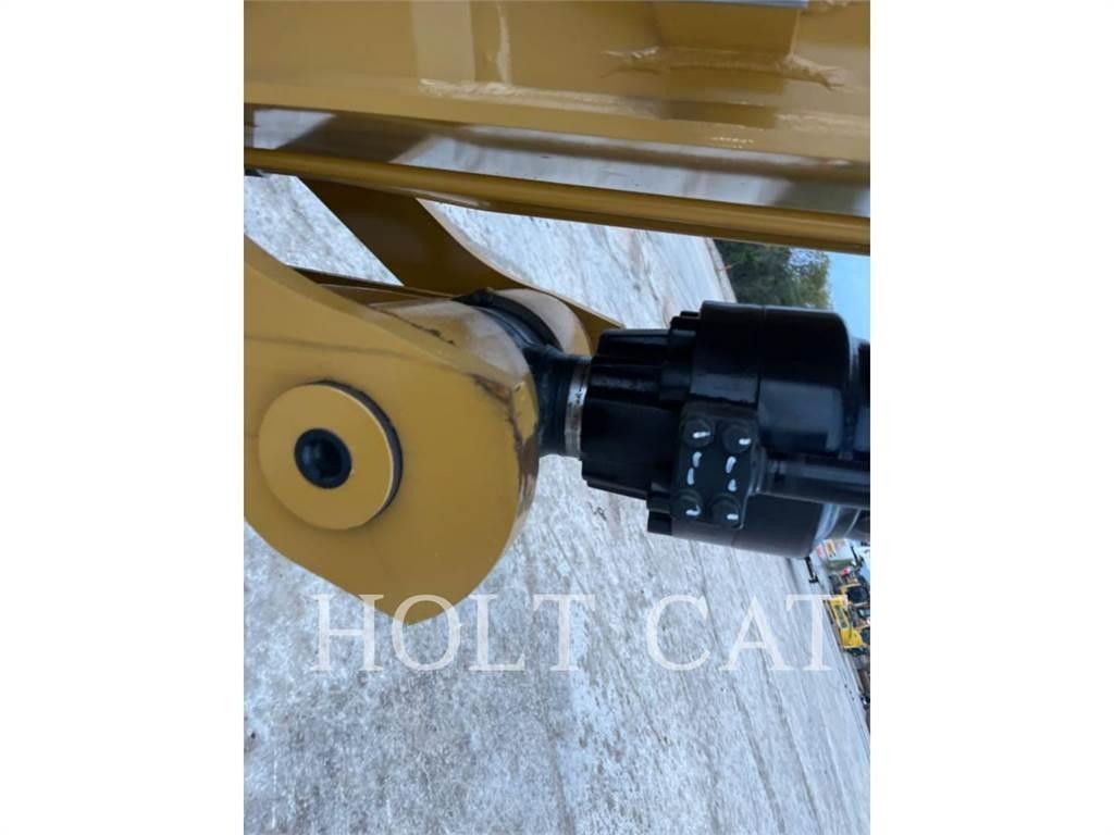CAT 340 12 TC حفارات زحافة
