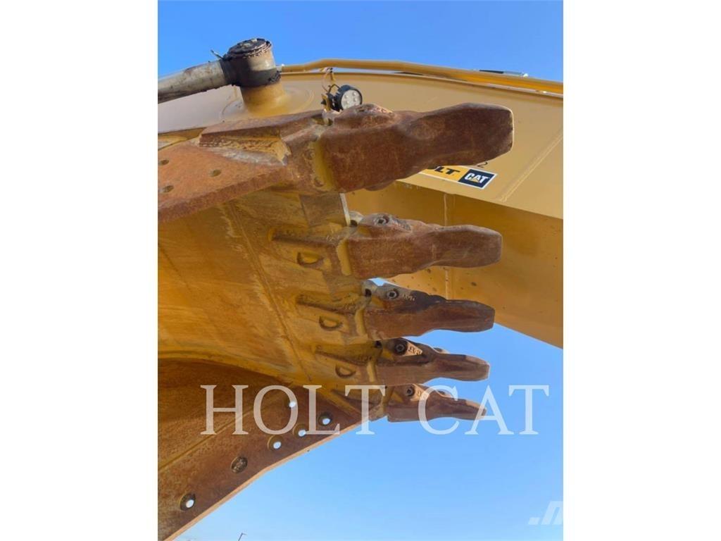 CAT 340 12 TC حفارات زحافة