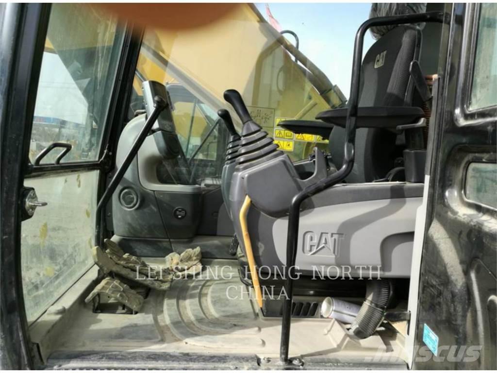 CAT 340D2L حفارات زحافة