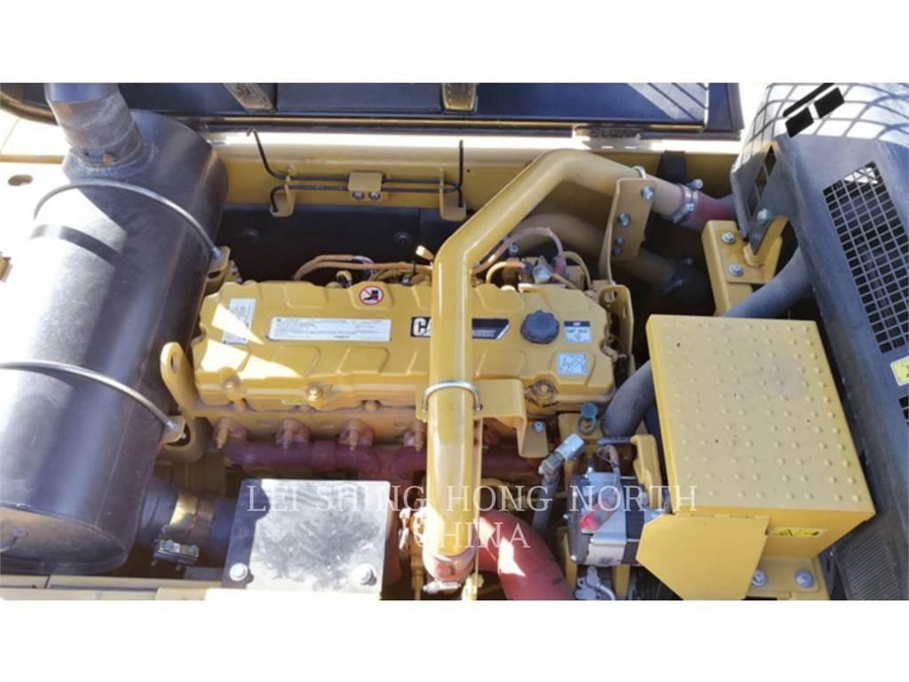 CAT 340D2L حفارات زحافة