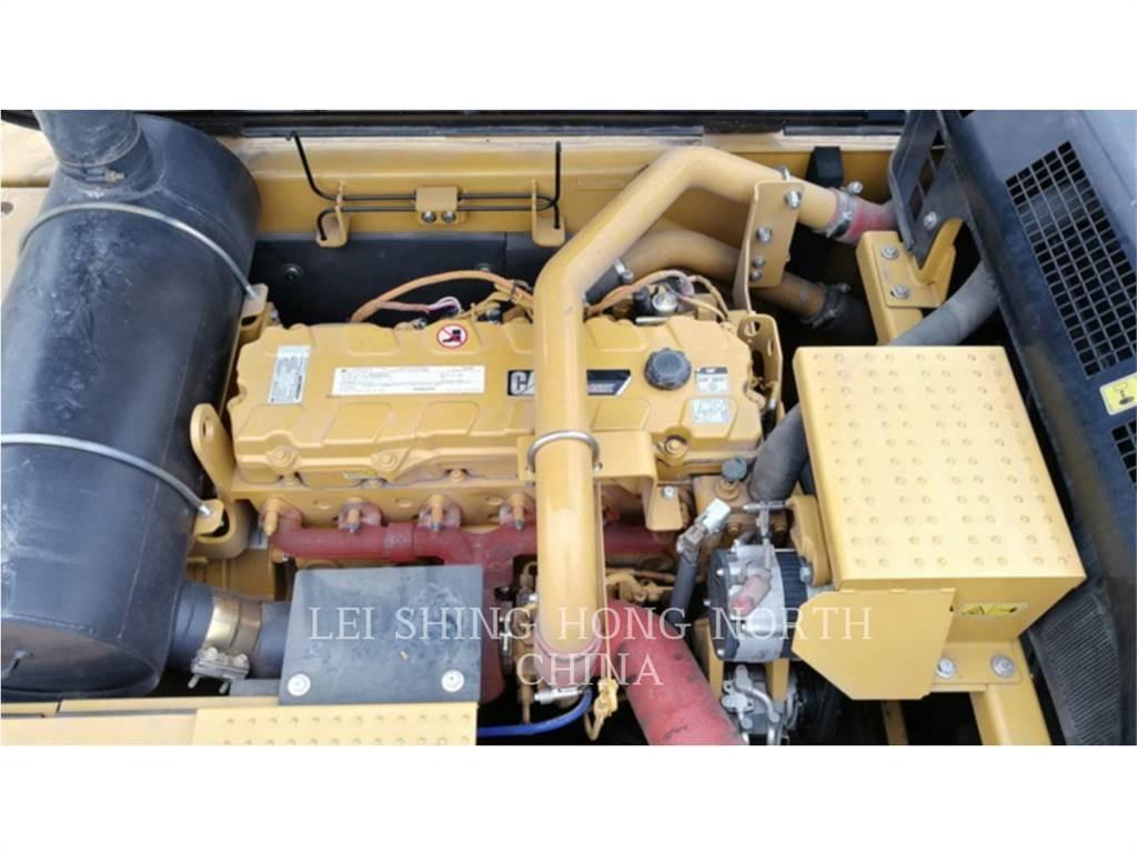 CAT 340D2L حفارات زحافة