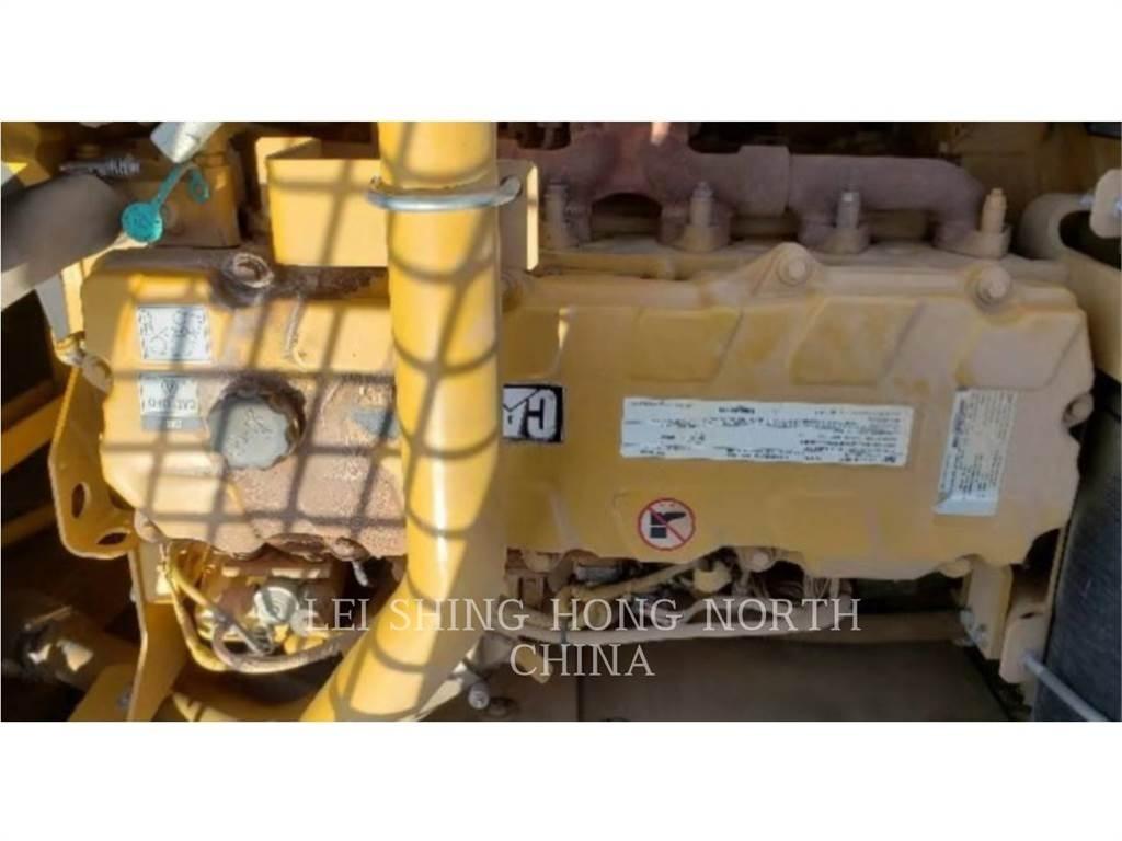 CAT 340D2L حفارات زحافة