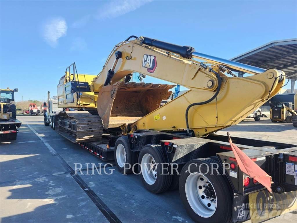 CAT 349 حفارات زحافة