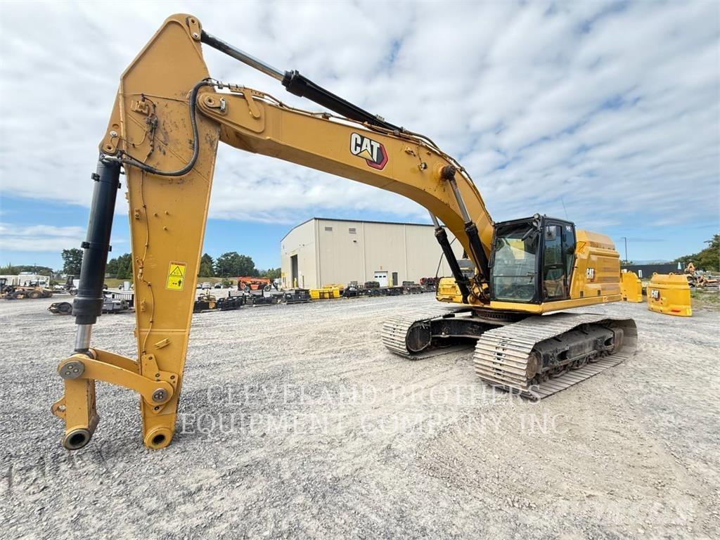 CAT 349 حفارات زحافة