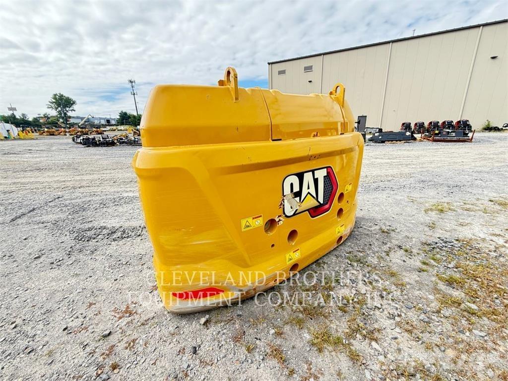 CAT 349 حفارات زحافة