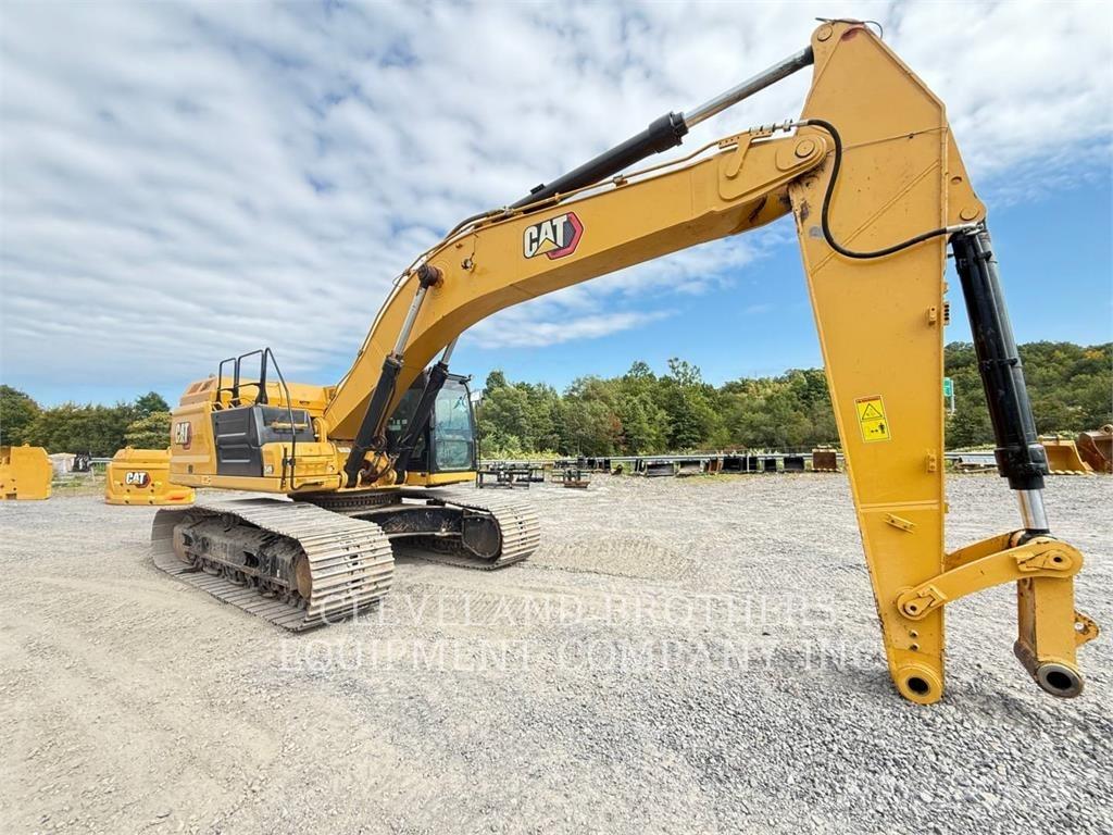 CAT 349 حفارات زحافة