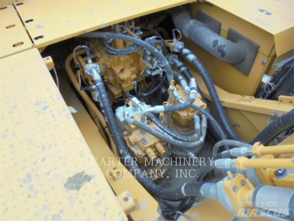 CAT 349-07 حفارات زحافة