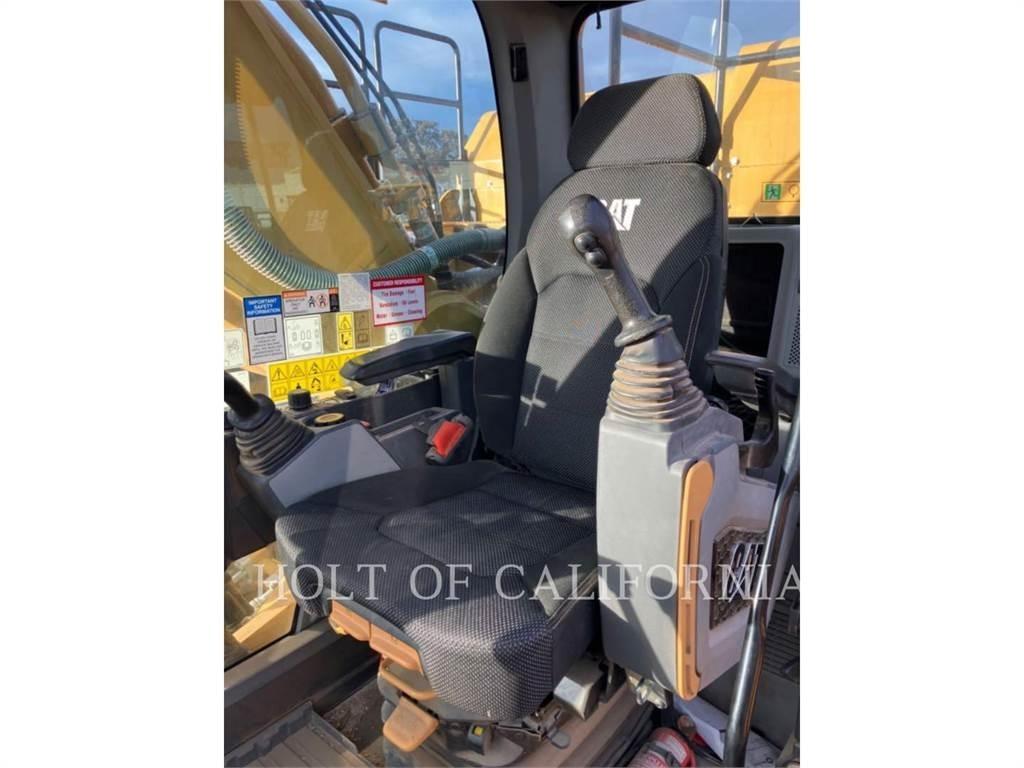 CAT 349 2D حفارات زحافة