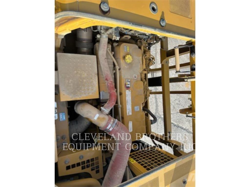 CAT 349 3D حفارات زحافة