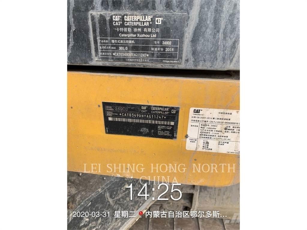 CAT 349D2 حفارات زحافة