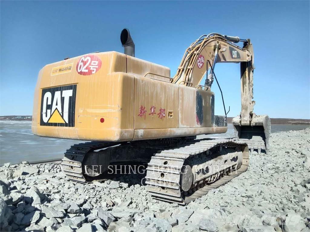 CAT 349D2 حفارات زحافة