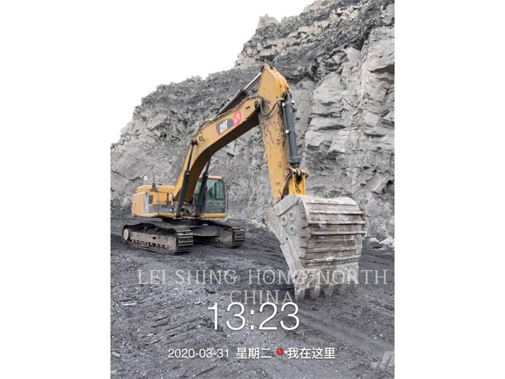 CAT 349D2 حفارات زحافة
