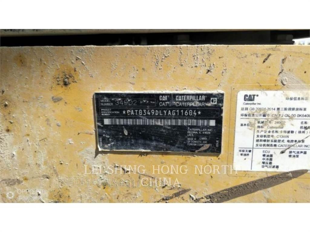 CAT 349D2 حفارات زحافة