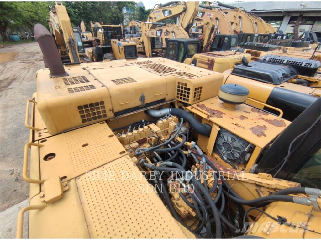 CAT 349D2L حفارات زحافة