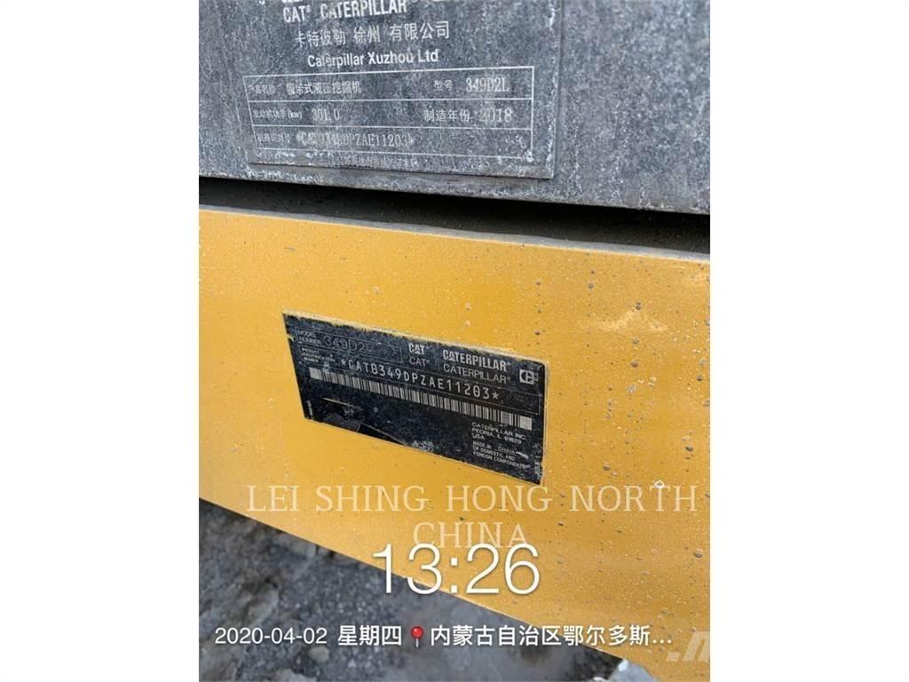 CAT 349D2L حفارات زحافة