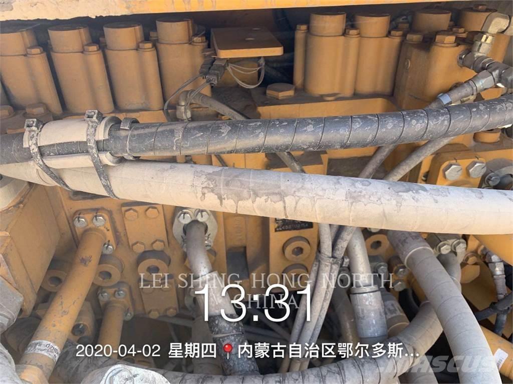CAT 349D2L حفارات زحافة