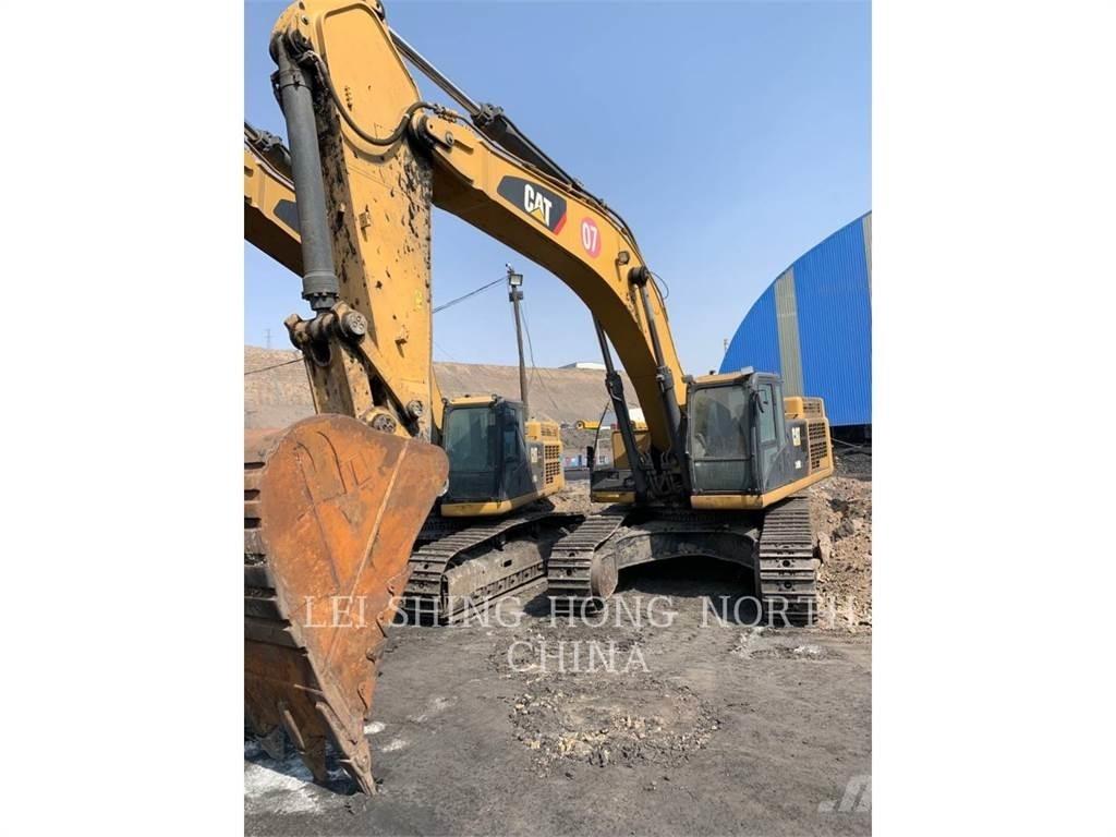 CAT 349D2L حفارات زحافة