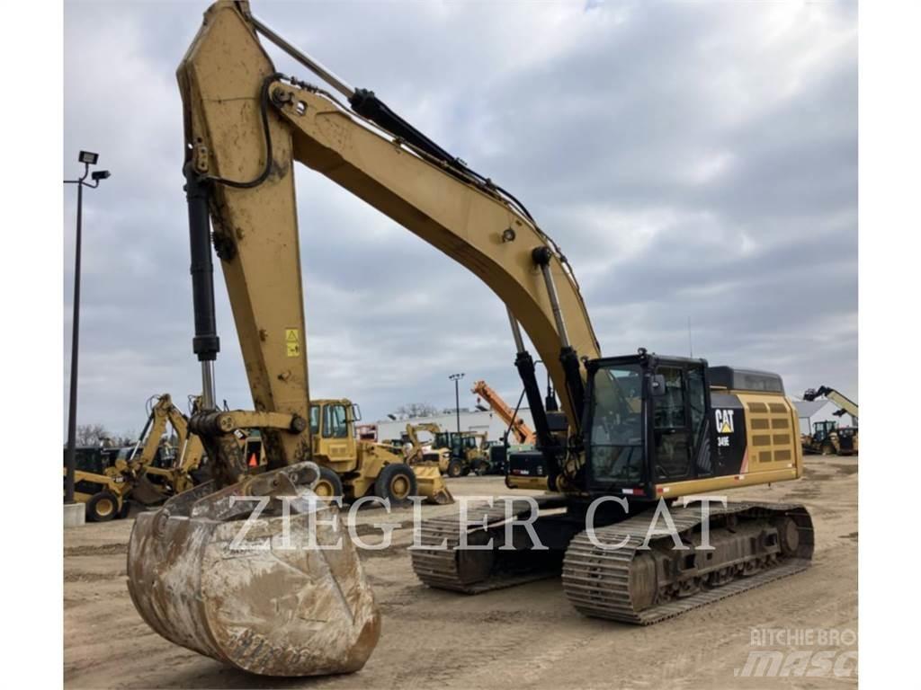 CAT 349E حفارات زحافة
