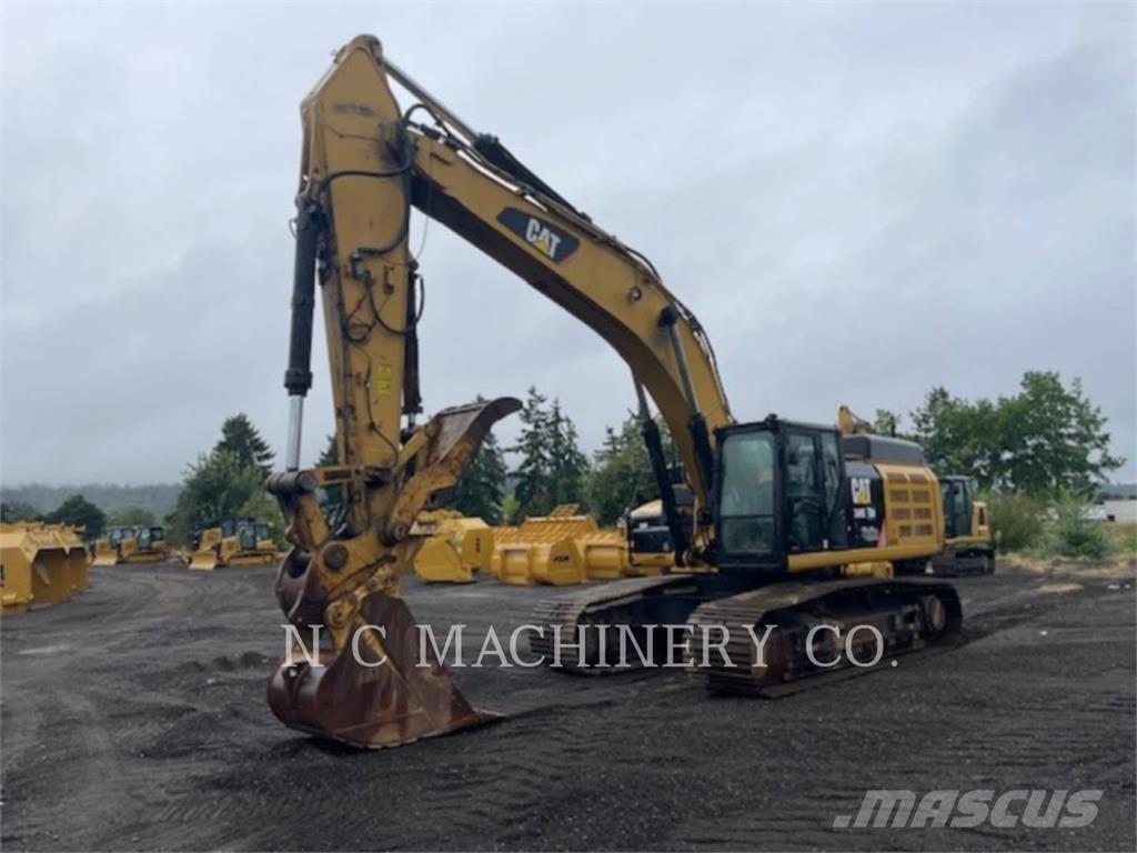 CAT 349E L حفارات زحافة
