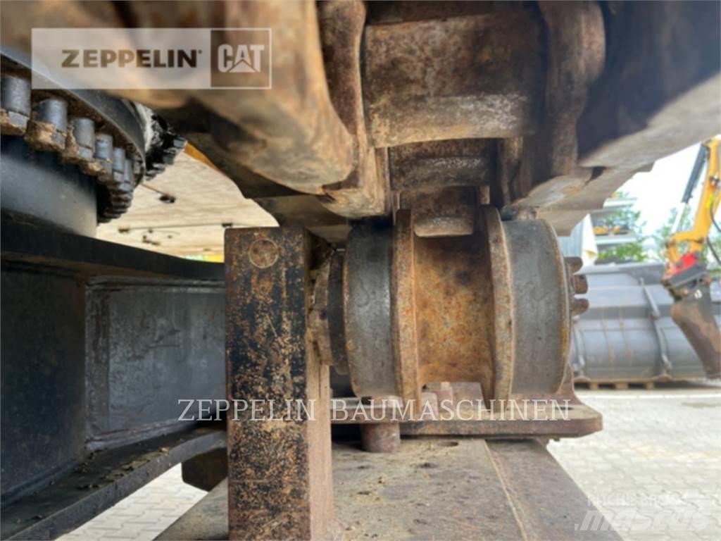 CAT 349EL حفارات زحافة
