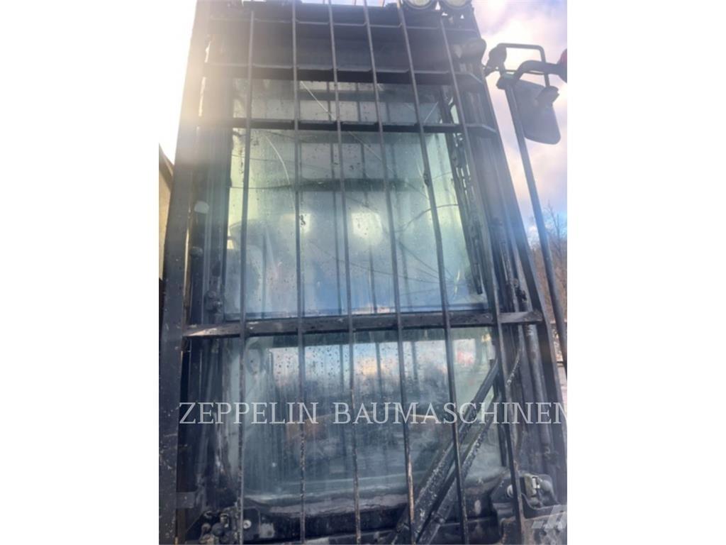 CAT 349EL حفارات زحافة