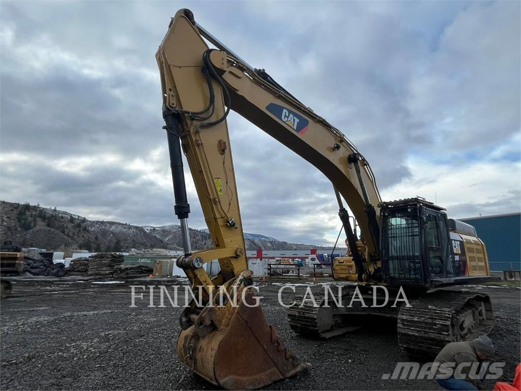 CAT 349F حفارات زحافة