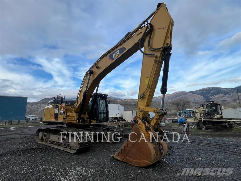 CAT 349F حفارات زحافة