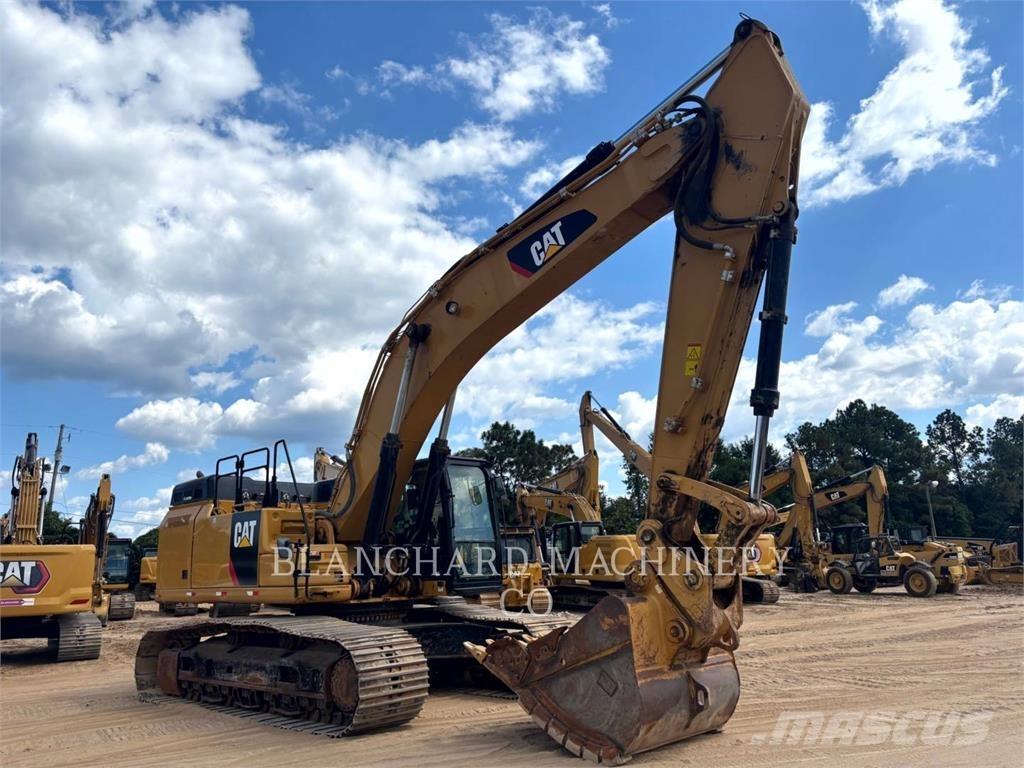 CAT 349F حفارات زحافة