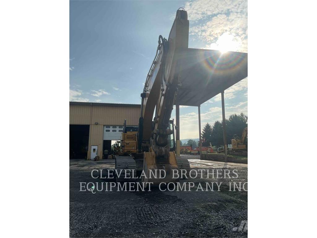 CAT 349FL حفارات زحافة