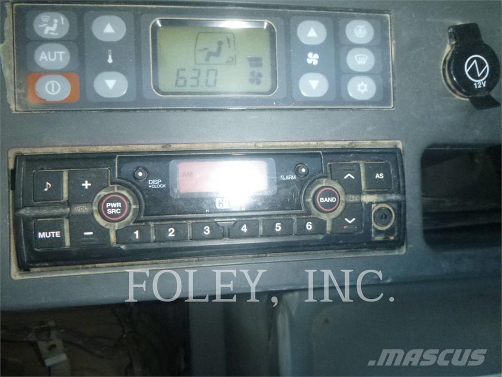 CAT 349FL حفارات زحافة