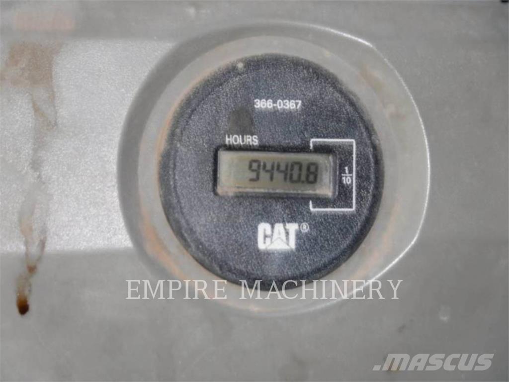 CAT 349FL حفارات زحافة