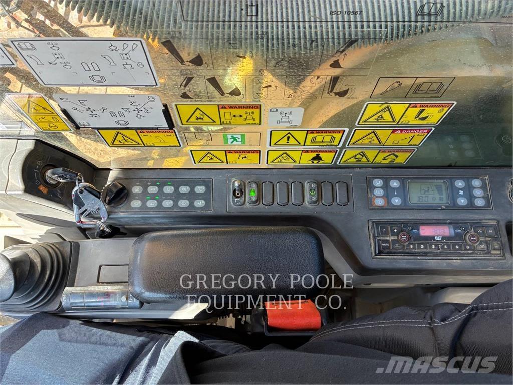 CAT 349FL حفارات زحافة