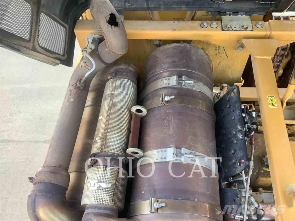 CAT 349FL DCA5 حفارات زحافة