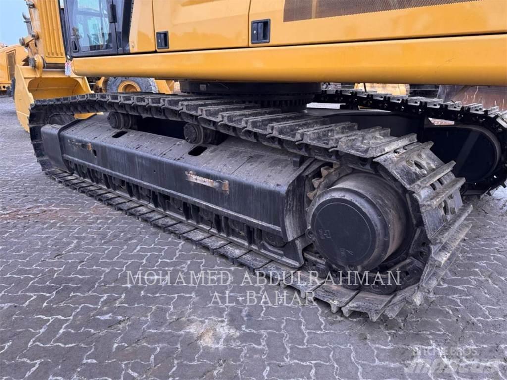 CAT 350-06 حفارات زحافة
