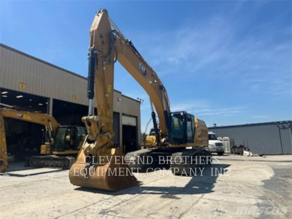 CAT 352 حفارات زحافة